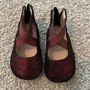 Monkey Feet 6-12M Burgundy Shimmer Zip Flats
